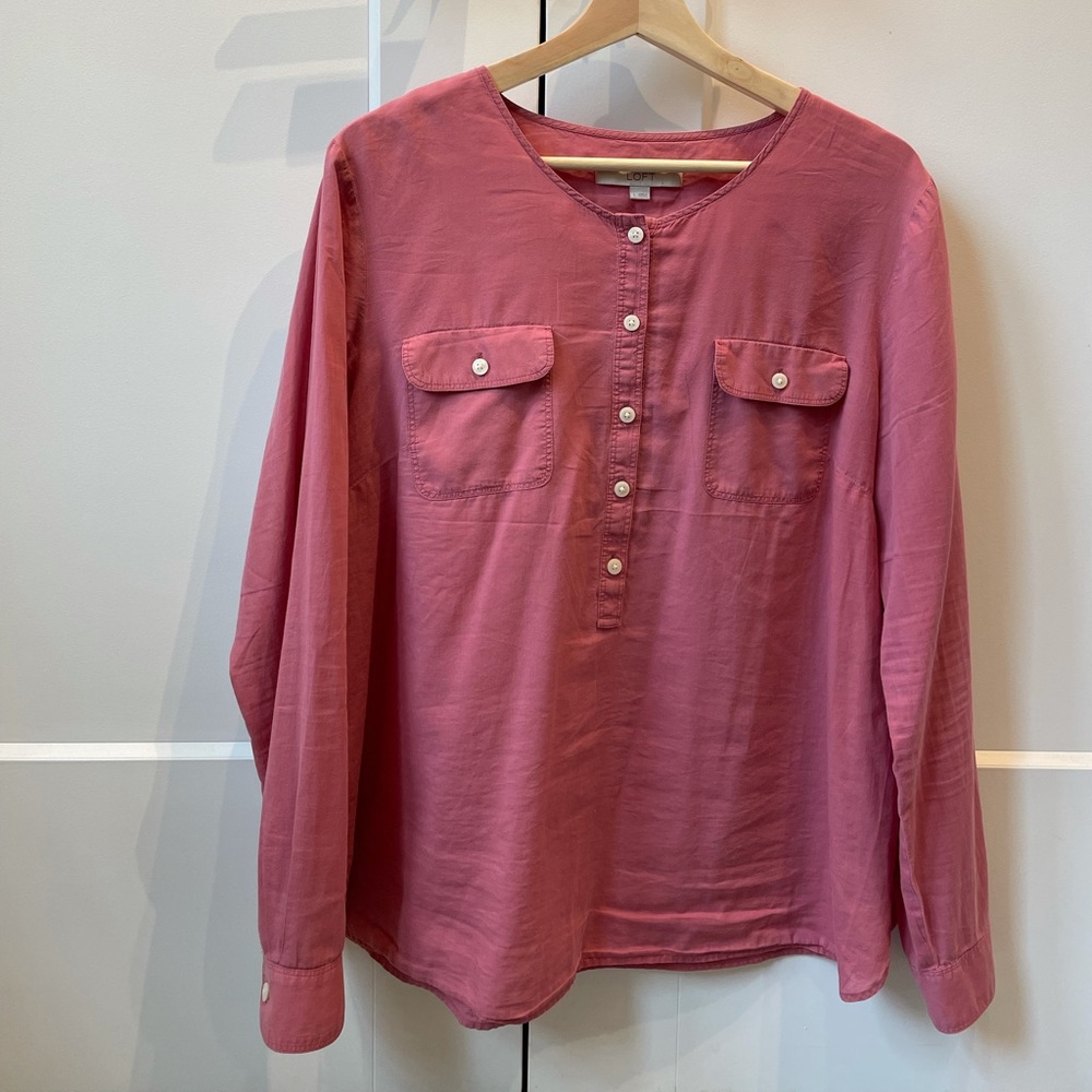 LOFT - Size Large pink blouse with buttons. Classic styling. Rarely worn.